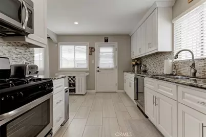 9350 Rhea Avenue, Northridge, CA 91324 - Photo 6