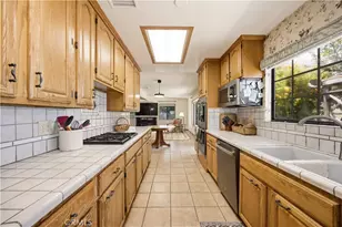 10170 Maude Ave, Sunland, CA 91040 - Photo 22
