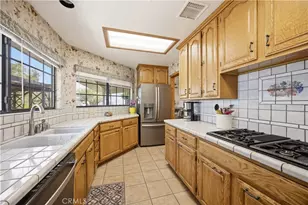 10170 Maude Ave, Sunland, CA 91040 - Photo 24