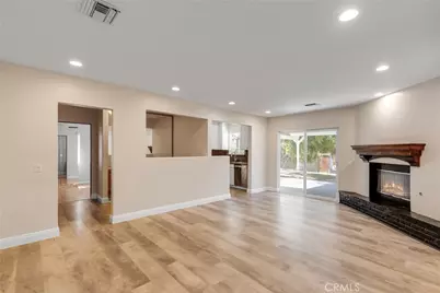 19000 Strathern, Reseda, CA 91335 - Photo 10
