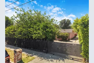 19000 Strathern, Reseda, CA 91335 - Photo 34