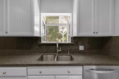 19000 Strathern, Reseda, CA 91335 - Photo 14