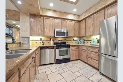 12067 Guerin Street #305, Studio City, CA 91604 - Photo 4