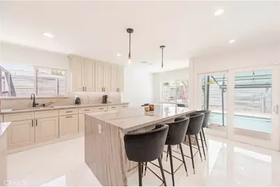 12521 Stagg Street, North Hollywood, CA 91605 - Photo 8