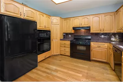29324 Begonias Lane, Canyon Country, CA 91387 - Photo 10