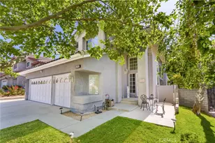 29324 Begonias Ln, Canyon Country, CA 91387 - Photo 2