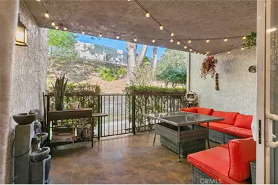 7764 Via Capri, Burbank, CA 91504 - Photo 24