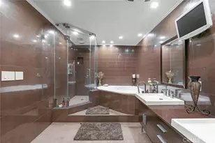 7764 Via Capri, Burbank, CA 91504 - Photo 42