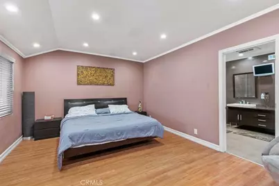 7764 Via Capri, Burbank, CA 91504 - Photo 40