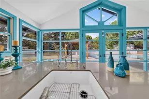 20001 Hiawatha St, Chatsworth, CA 91311 - Photo 14