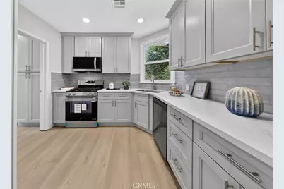 210 N Naomi Street, Burbank, CA 91505 - Photo 10