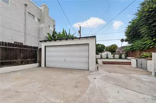 210 N Naomi St, Burbank, CA 91505 - Photo 22