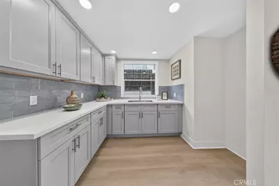 210 N Naomi Street, Burbank, CA 91505 - Photo 36