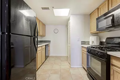 11124 Burbank Boulevard #101, North Hollywood, CA 91601 - Photo 22