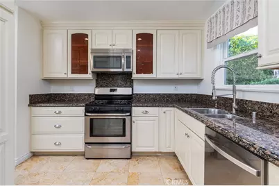 1030 Cynthia Avenue, Pasadena, CA 91107 - Photo 16