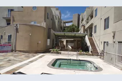 2915 Montrose Avenue #430, Glendale, CA 91214 - Photo 4
