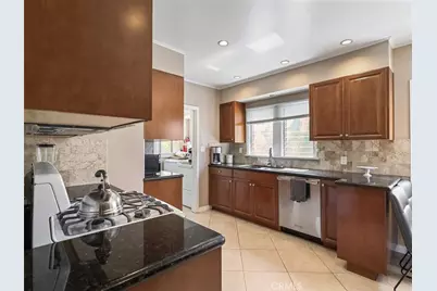 945 Rosemount, Glendale, CA 91207 - Photo 20