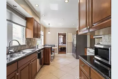 945 Rosemount, Glendale, CA 91207 - Photo 22