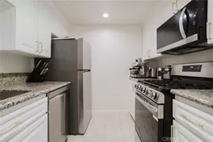 251 W Dryden St, Glendale, CA 91202 - Photo 18