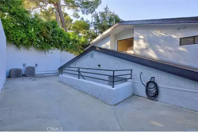 1425 Columbia Dr, Glendale, CA 91205 - Photo 42