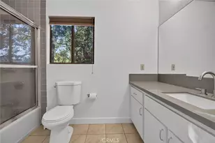 1425 Columbia Dr, Glendale, CA 91205 - Photo 38