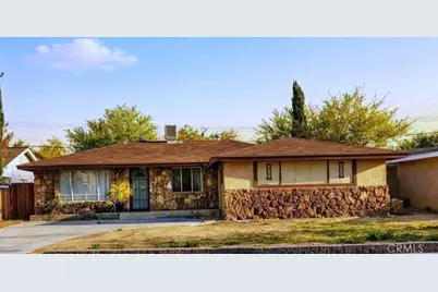 1017 W Avenue H8, Lancaster, CA 93534 - Photo 1