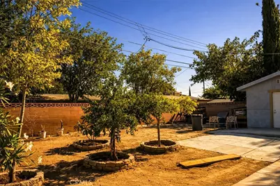 1017 W Avenue H8, Lancaster, CA 93534 - Photo 12