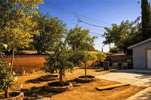 1017 W Ave H 8, Lancaster, CA 93534 - Photo 12