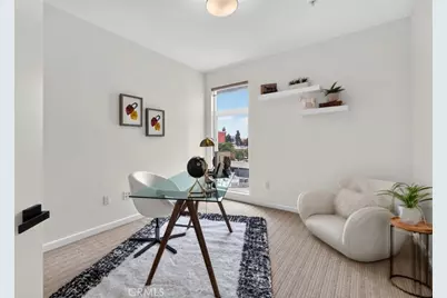 250 N First Street #524, Burbank, CA 91502 - Photo 32