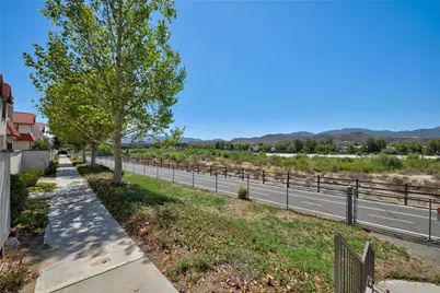 27610 Nugget Drive #1, Canyon Country, CA 91387 - Photo 36