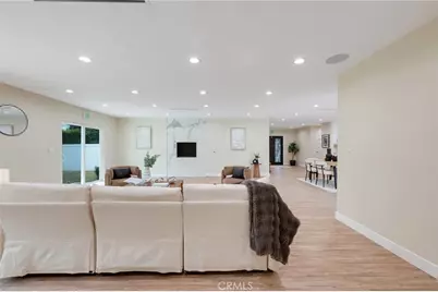 17633 Nordhoff Street, Northridge, CA 91325 - Photo 14