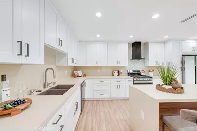 17633 Nordhoff Street, Northridge, CA 91325 - Photo 10