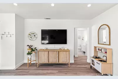 7118 Valmont Street, Tujunga, CA 91042 - Photo 26