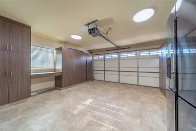 902 E Walnut Avenue, Burbank, CA 91501 - Photo 16