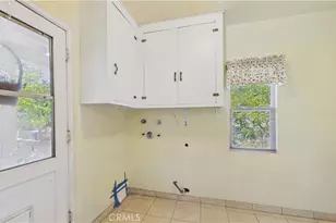 11246 Denivelle Pl, Tujunga, CA 91042 - Photo 24