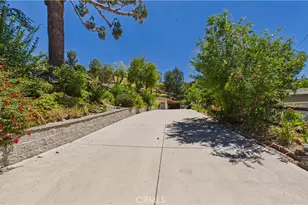 11246 Denivelle Pl, Tujunga, CA 91042 - Photo 2