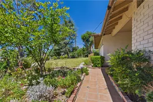 11246 Denivelle Pl, Tujunga, CA 91042 - Photo 10