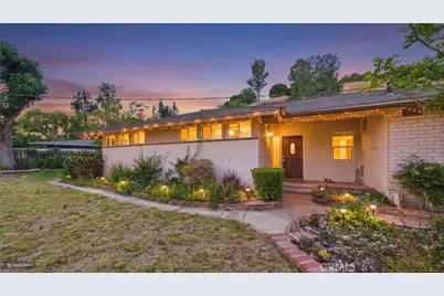 11246 Denivelle Place, Tujunga, CA 91042 - Photo 2