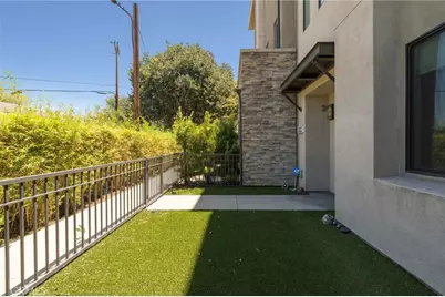 13107 W Lumina Way, Los Angeles, CA 91401 - Photo 4