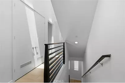 13107 W Lumina Way, Los Angeles, CA 91401 - Photo 26