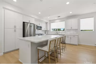 13107 W Lumina Way, Los Angeles, CA 91401 - Photo 16