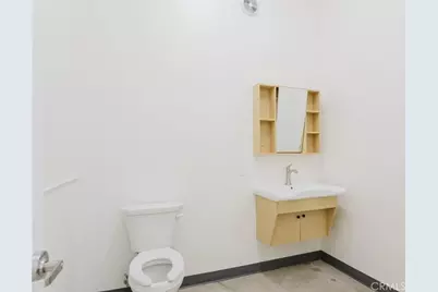 410 1/2 N Varney Street, Burbank, CA 91502 - Photo 6