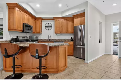 12407 Moorpark Street #104, Studio City, CA 91604 - Photo 8