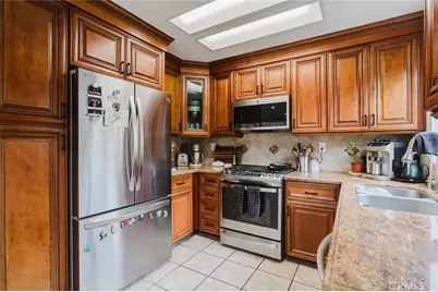 30459 Jasmine Valley Drive, Canyon Country, CA 91387 - Photo 18