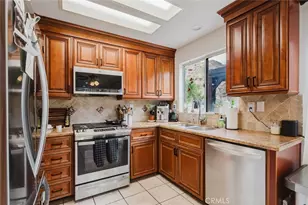 30459 Jasmine Valley Dr, Canyon Country, CA 91387 - Photo 16