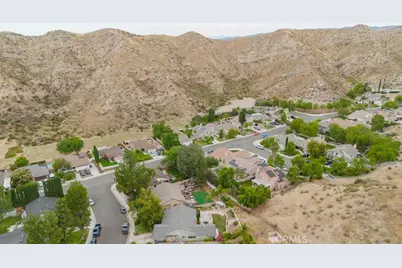 30459 Jasmine Valley Drive, Canyon Country, CA 91387 - Photo 52