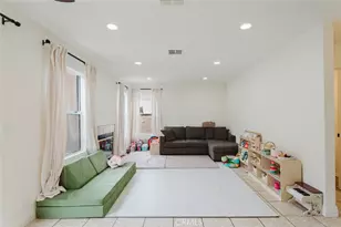 30459 Jasmine Valley Dr, Canyon Country, CA 91387 - Photo 14