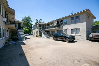 15445 Vanowen Street, Van Nuys, CA 91406 - Photo 18