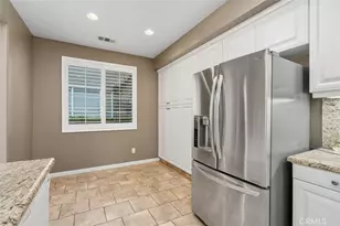 28377 Mirabelle Ln, Saugus, CA 91350 - Photo 16