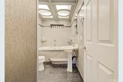 11943 Strathern Street, North Hollywood, CA 91605 - Photo 28